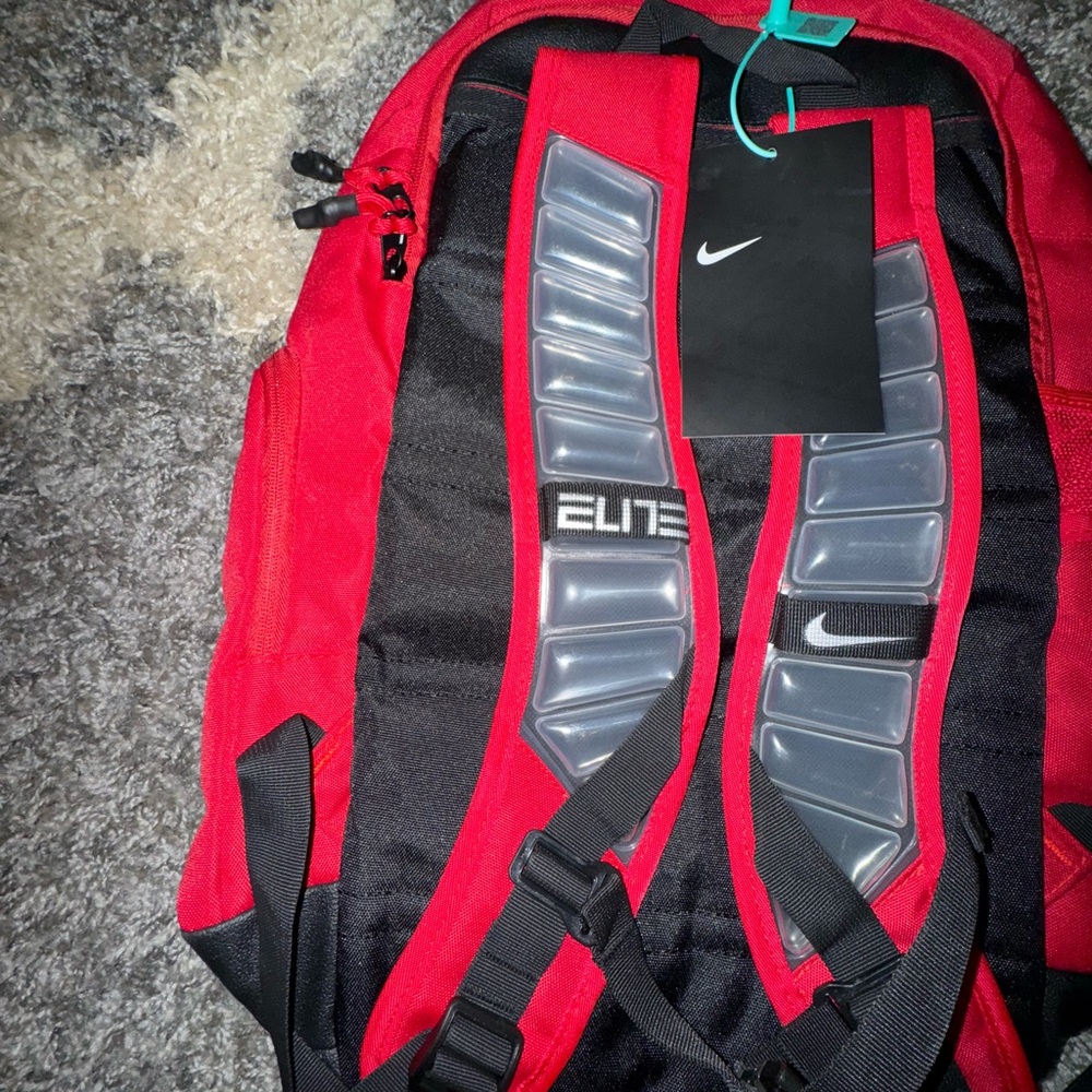 Nike Elite Bold Red Backpack - Picture 3 of 4
